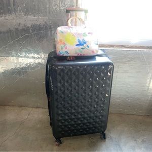 Suitcase Traveling Accessories